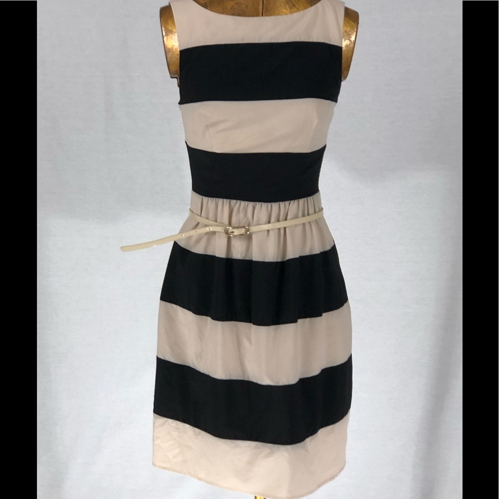 👗2 for 25👗B.Darbin Sz 3/4 Tan and Blk Sleeveless